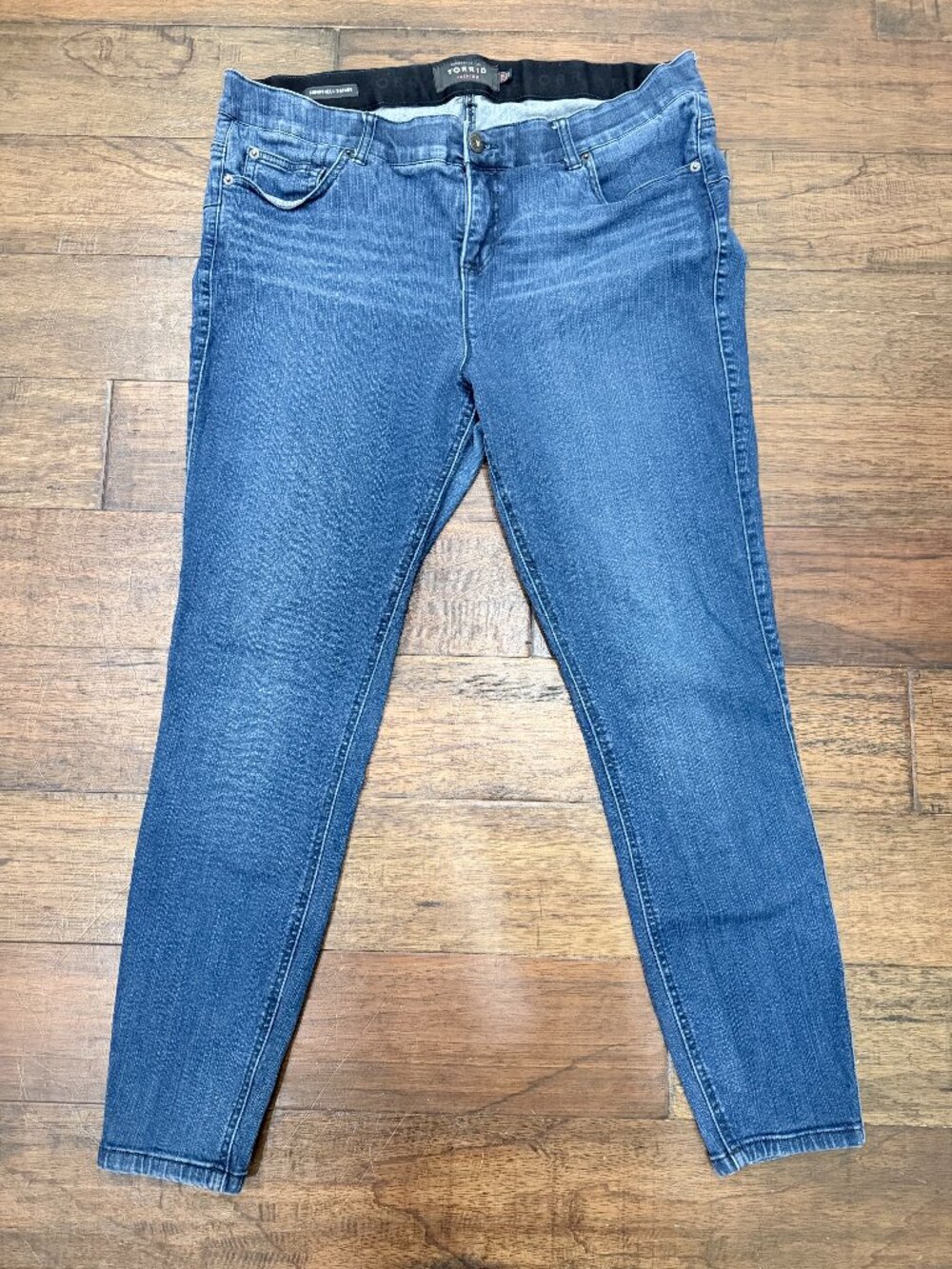 Torrid Premium Skinny Jeans Womens Size 20 Short Stretch Blue Denim Mid Rise